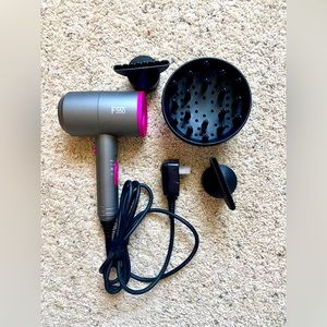 *Brand New* F350 Ionic Hair Dryer (negative ion technology) with attachments
